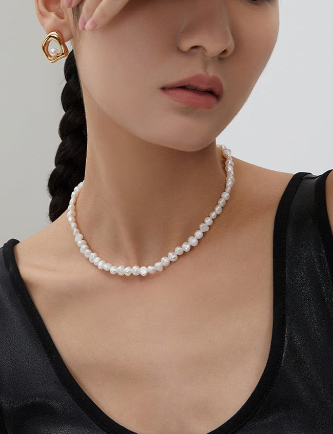 Date Night Baroque Pearl Necklace