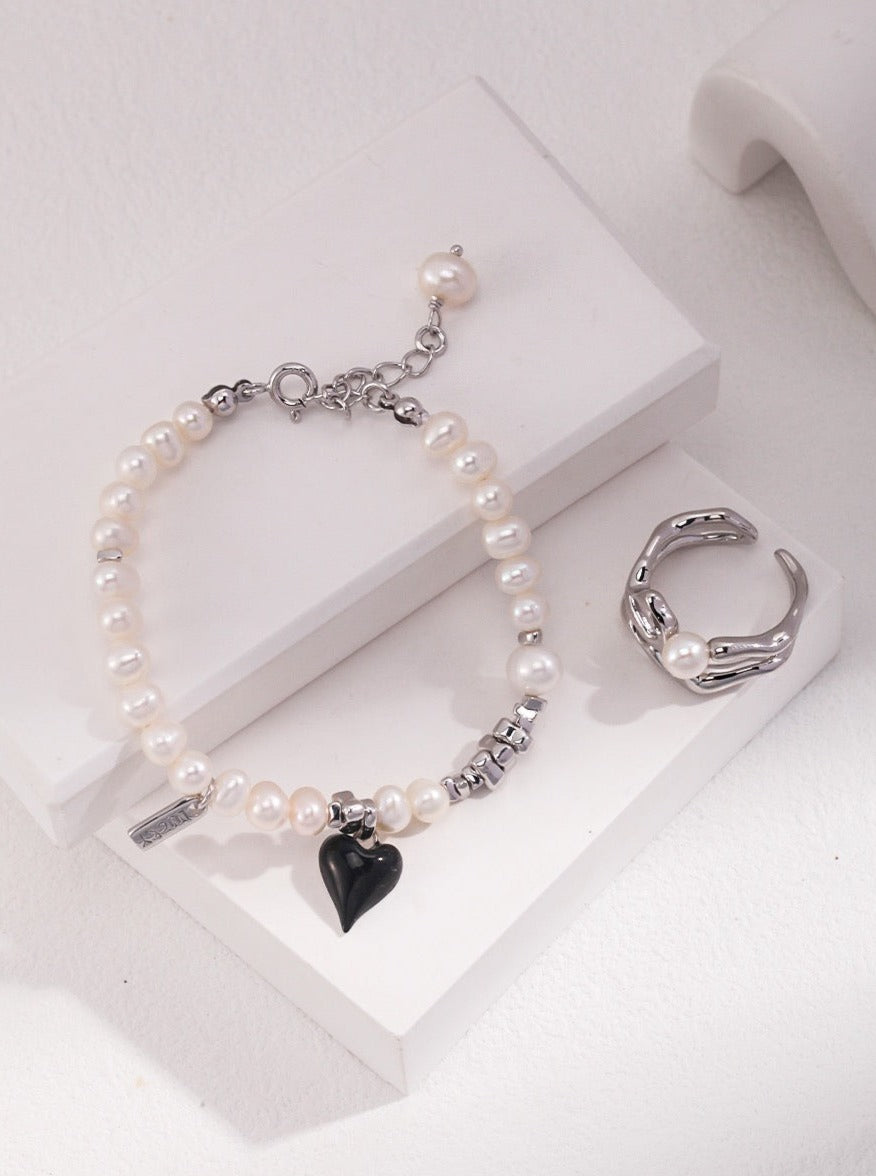 Black Heart ♥︎ Pendant Bracelet