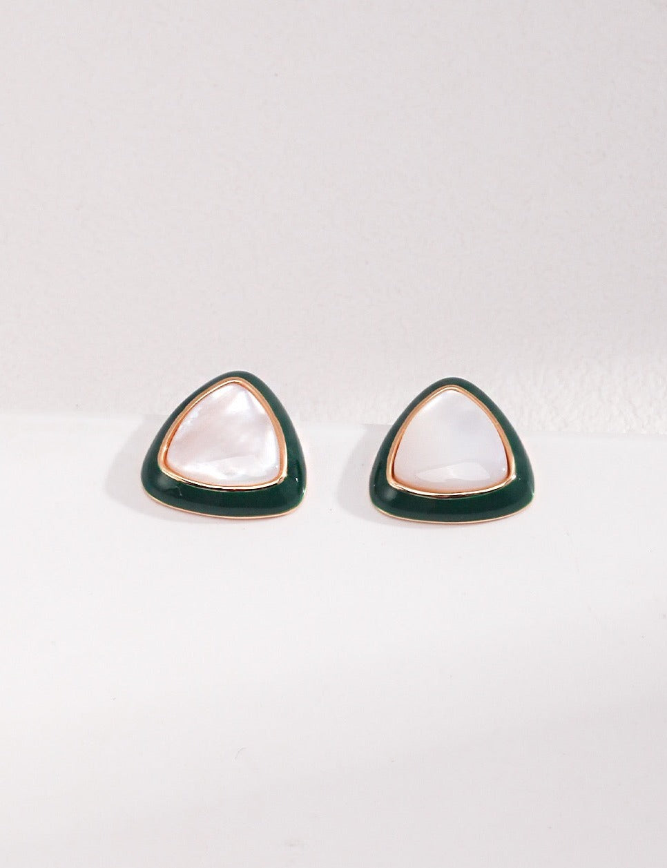 Drip Glaze Shell Triangle Stud Earrings