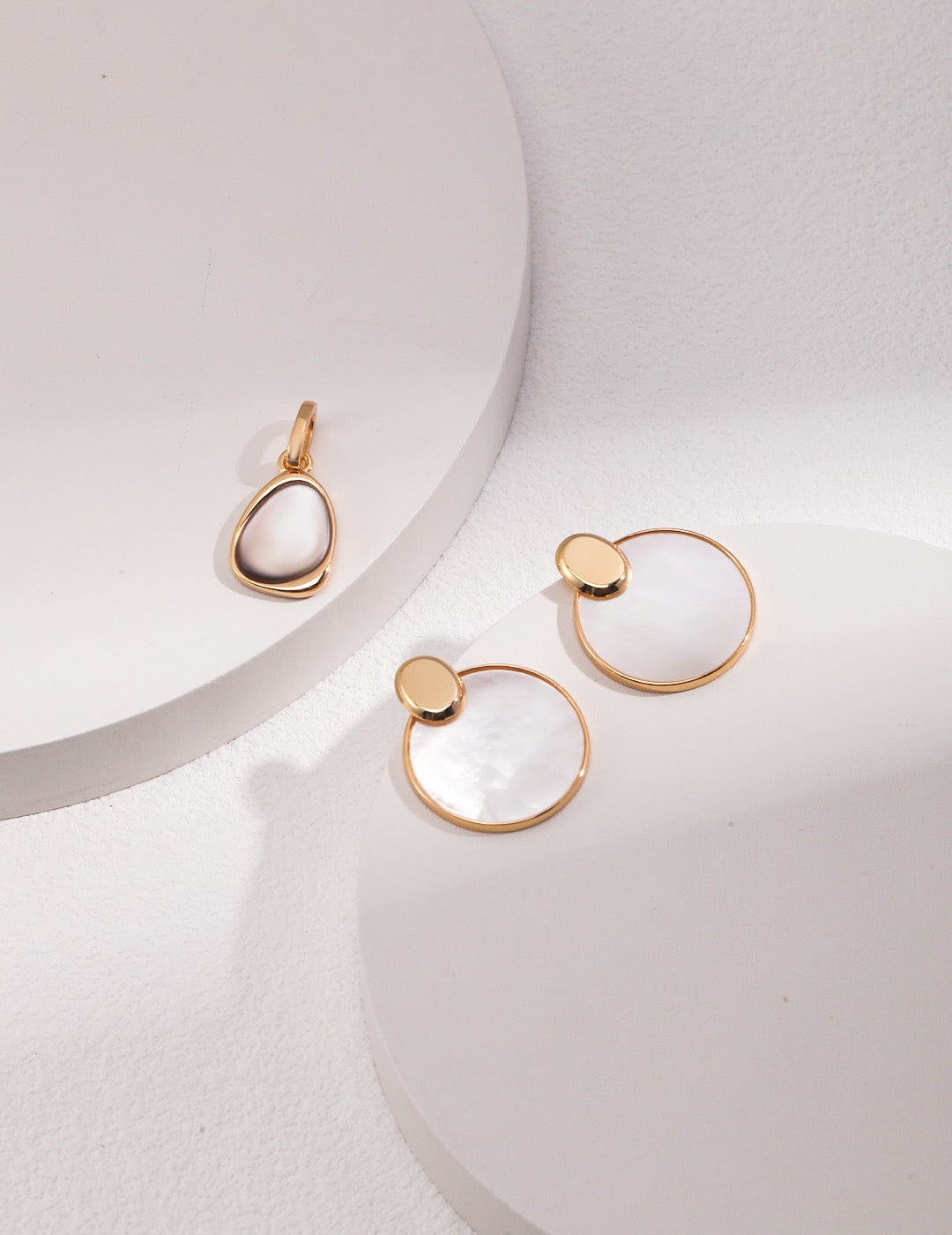 Elegant Versatile 2in1 Shell Jacket Earrings