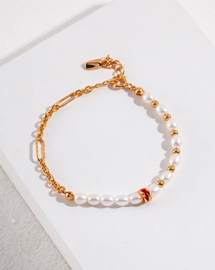 Dainty Gold & Pearl Bracelet