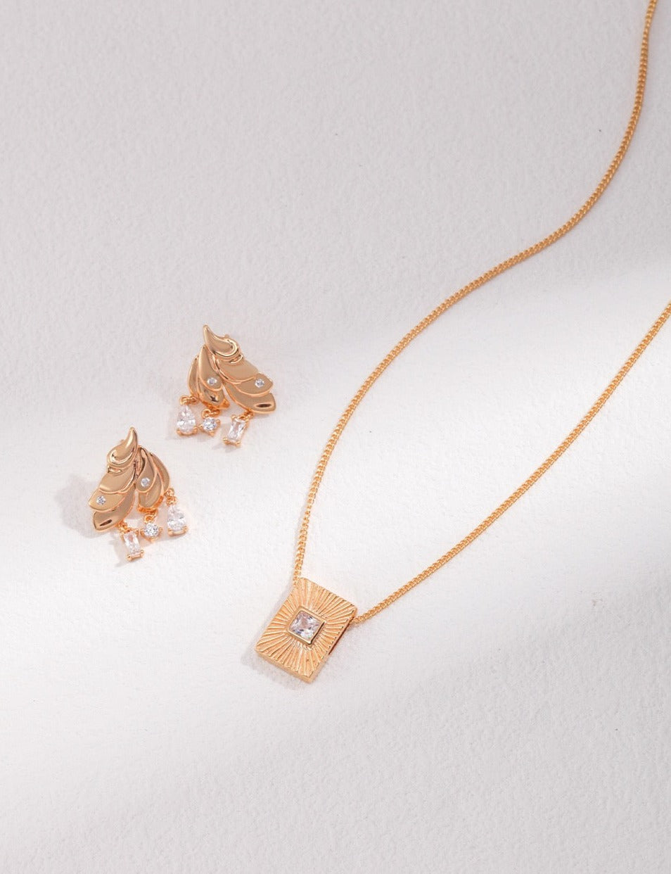 Stylish Square Pendant Necklace