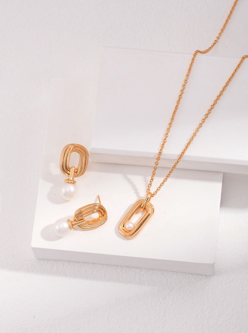 The Loop Pearl Dangle Earrings
