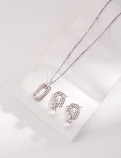 Vintage Style Pinpoint Pearl Pendant Necklace